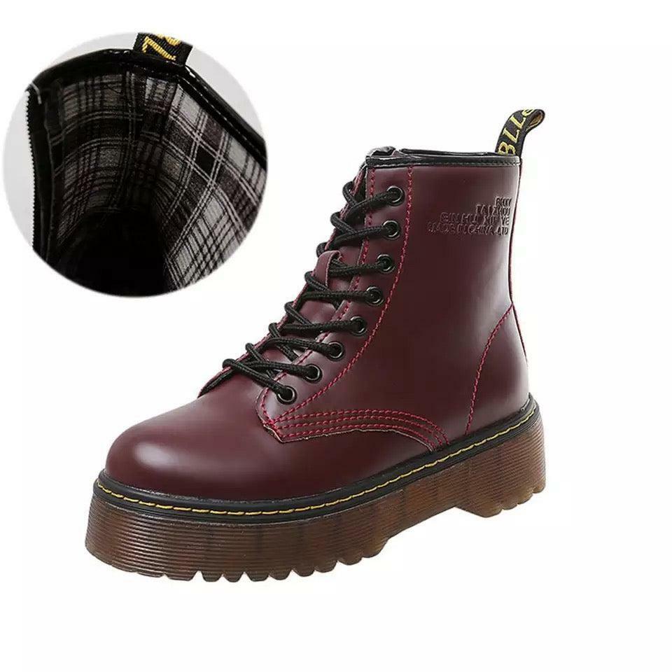 Y2K Grunge Platform Boots - 90s Fashion, Retro Style, Gothic Y2K, Y2K Party Outfits