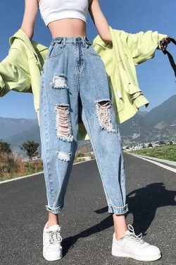 Y2K Grunge Ripped Distressed Mom Jeans - 90s Retro Summer Outfit Essentials