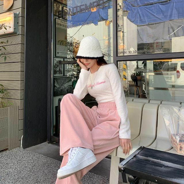 Y2K Grunge Round-Hem Letter Boucl� Crop Top - 90s Retro Summer Outfit for Women