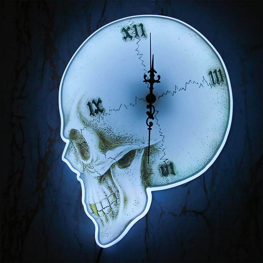 Y2K Grunge Skull Roman Numeral Wall Clock - Retro 90s Goth Decor for Y2K Fashion Enthusiasts