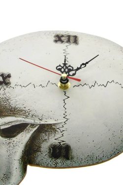 Y2K Grunge Skull Roman Numeral Wall Clock - Retro 90s Goth Decor for Y2K Fashion Enthusiasts