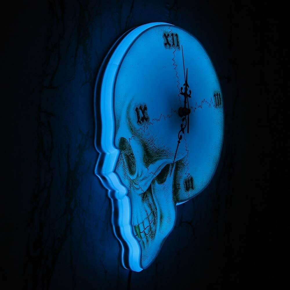 Y2K Grunge Skull Roman Numeral Wall Clock - Retro 90s Goth Decor for Y2K Fashion Enthusiasts