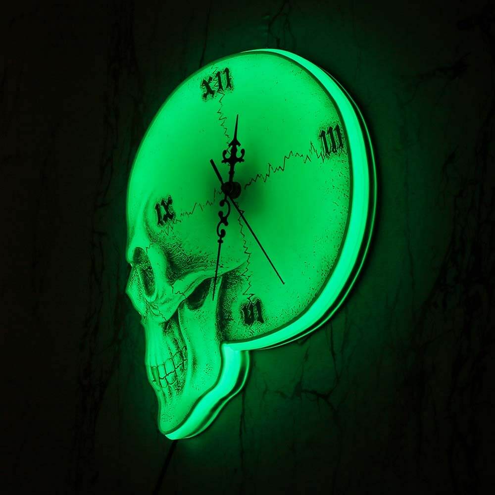 Y2K Grunge Skull Roman Numeral Wall Clock - Retro 90s Goth Decor for Y2K Fashion Enthusiasts