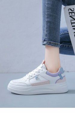 Y2K Grunge Soft Girl Kawaii Aesthetic Sneakers - 90s Retro Summer Outfits & Pastel Goth Style