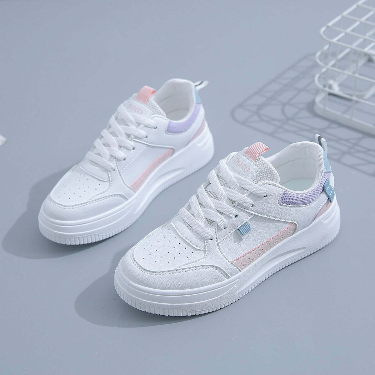 Y2K Grunge Soft Girl Kawaii Aesthetic Sneakers - 90s Retro Summer Outfits & Pastel Goth Style