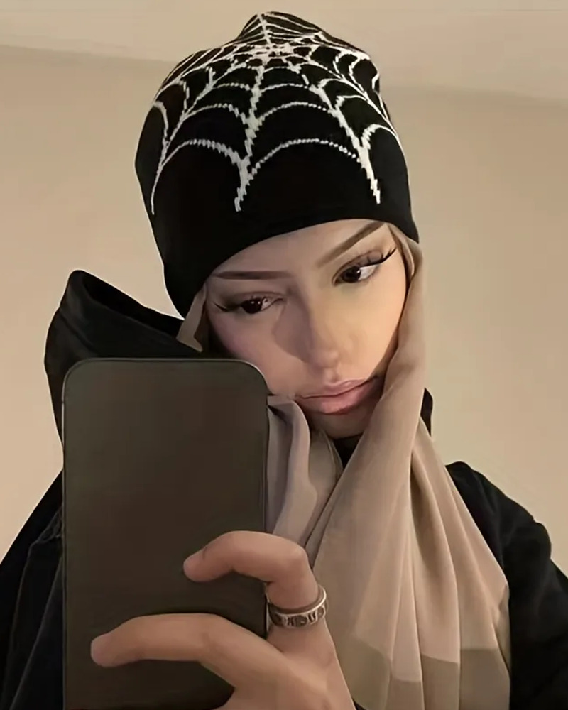 Y2K Grunge Spider Web Beanie - Retro 90s Fashion, Gothic Y2K, Pastel Goth, Y2K Club Out