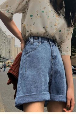 Y2K Grunge Street Style Loose Fit Knee Length Denim Shorts - 90s Retro Summer Fashion
