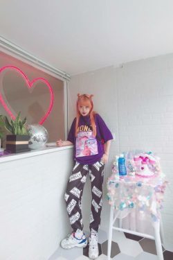 Y2K Grunge Summer Outfit - Get Money Shirt, 90s Retro Style, Perfect for Y2K Party & Club
