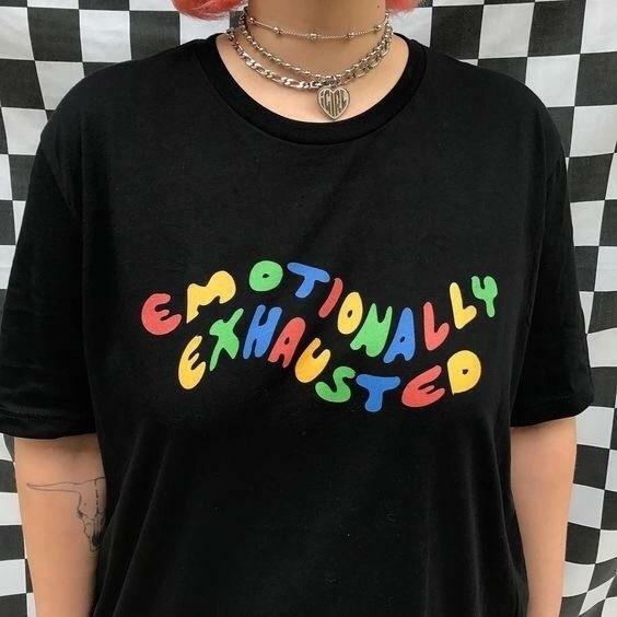 Y2K Grunge Summer Outfit: Retro 90s Fashion, Baby Tees, and Pastel Goth Vibes
