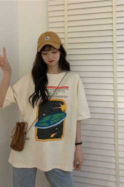 Y2K Grunge Summer Outfit: Retro 90s Fashion, Baby Tees, Y2K Skirts, and Gothic Y2K Styles