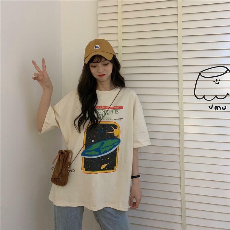 Y2K Grunge Summer Outfit: Retro 90s Fashion, Baby Tees, Y2K Skirts, and Gothic Y2K Styles