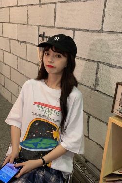 Y2K Grunge Summer Outfit: Retro 90s Fashion, Baby Tees, Y2K Skirts, and Gothic Y2K Styles