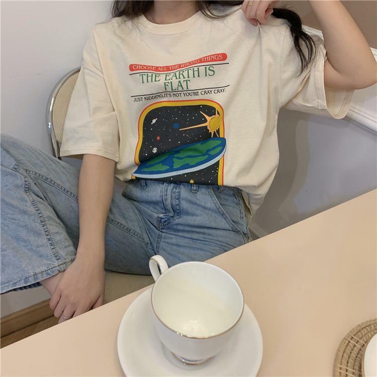 Y2K Grunge Summer Outfit: Retro 90s Fashion, Baby Tees, Y2K Skirts, and Gothic Y2K Styles