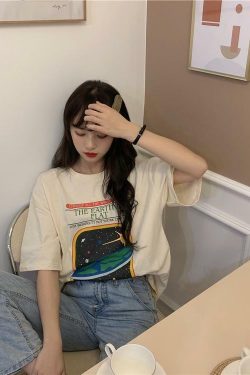 Y2K Grunge Summer Outfit: Retro 90s Fashion, Baby Tees, Y2K Skirts, and Gothic Y2K Styles