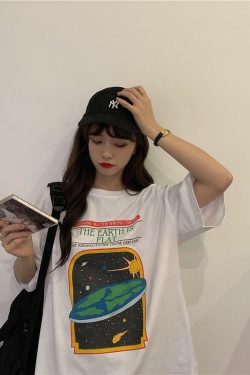Y2K Grunge Summer Outfit: Retro 90s Fashion, Baby Tees, Y2K Skirts, and Gothic Y2K Styles