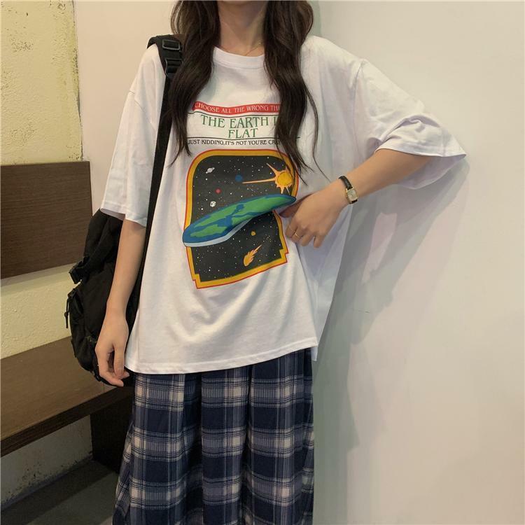 Y2K Grunge Summer Outfit: Retro 90s Fashion, Baby Tees, Y2K Skirts, and Gothic Y2K Styles