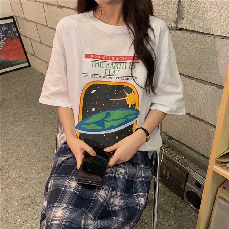 Y2K Grunge Summer Outfit: Retro 90s Fashion, Baby Tees, Y2K Skirts, and Gothic Y2K Styles