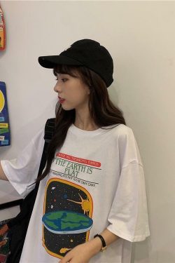 Y2K Grunge Summer Outfit: Retro 90s Fashion, Baby Tees, Y2K Skirts, and Gothic Y2K Styles