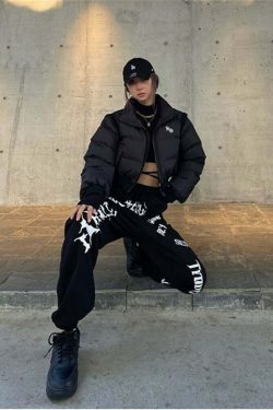 Y2K Grunge Summer Outfits: Gothic Graphic Black Jogging Sweatpants, 90s Retro Style
