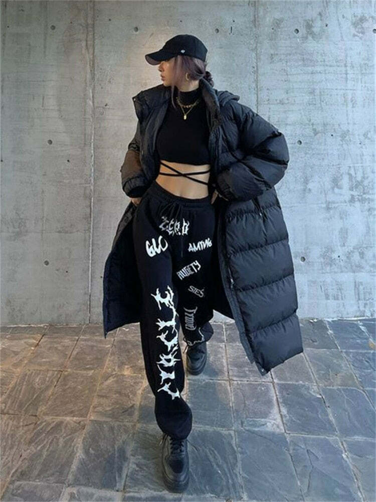 Y2K Grunge Summer Outfits: Gothic Graphic Black Jogging Sweatpants, 90s Retro Style