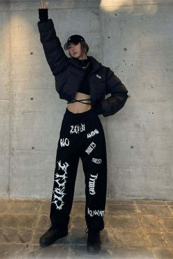 Y2K Grunge Summer Outfits: Gothic Graphic Black Jogging Sweatpants, 90s Retro Style