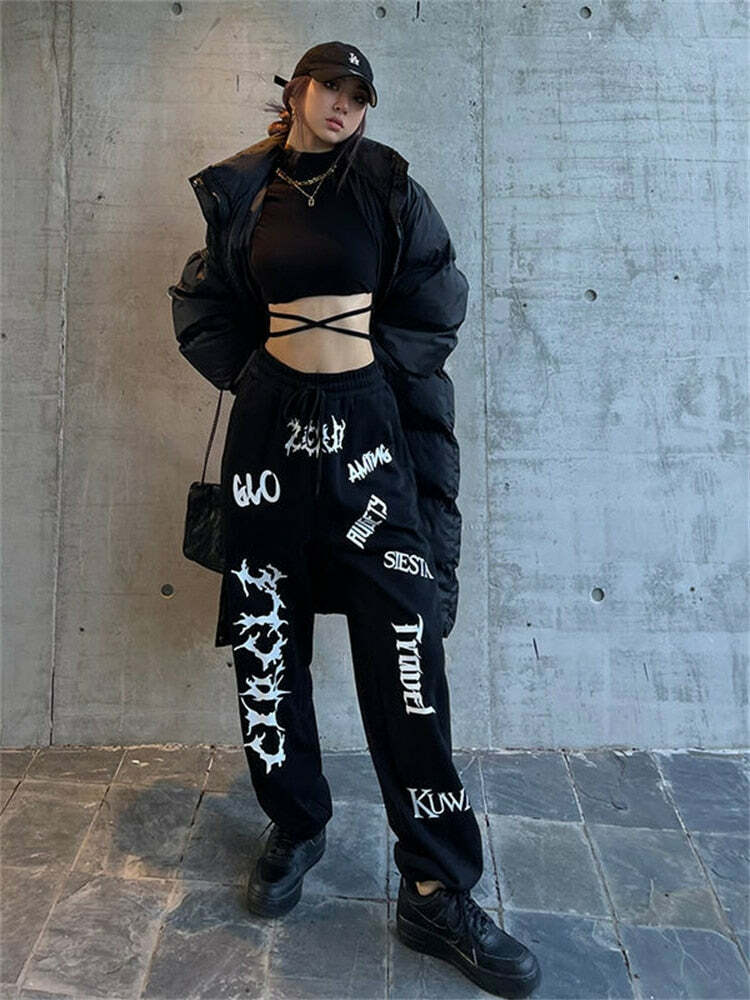 Y2K Grunge Summer Outfits: Gothic Graphic Black Jogging Sweatpants, 90s Retro Style