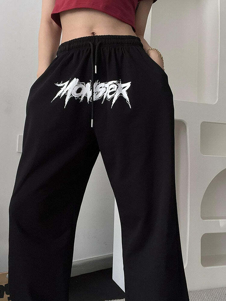Y2K Grunge Summer Outfits: Retro 90s Fashion, Baby Tees, Skirts, and Gothic Accessories