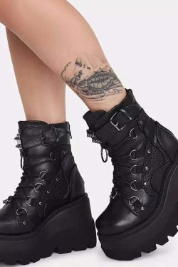 Y2K Grunge Summer Outfits: Retro 90s Fashion, Baby Tees, Skirts, and Gothic Accessories