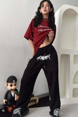 Y2K Grunge Summer Outfits: Retro 90s Fashion, Baby Tees, Skirts, and Gothic Accessories
