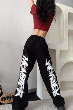 Y2K Grunge Summer Outfits: Retro 90s Fashion, Baby Tees, Skirts, and Gothic Accessories