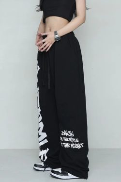 Y2K Grunge Summer Outfits: Retro 90s Fashion, Baby Tees, Y2K Shorts, Skirts & Accessories