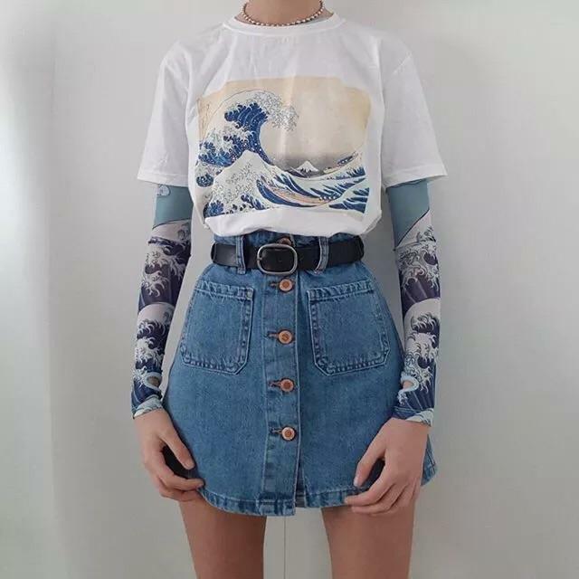 Y2K Grunge Wave of Kanagawa T-Shirt - Retro 90s Summer Outfit, Pastel Goth, Y2K Fashion