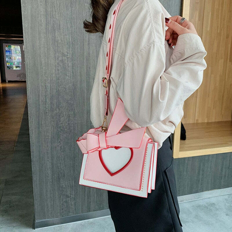 Y2K Heart Hollow Out Crossbody Bag - Retro 90s Grunge, Y2K Summer, Party & Club Outfits