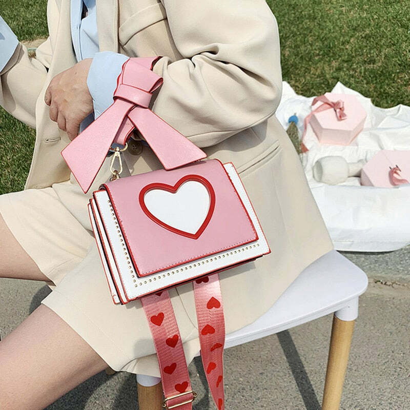 Y2K Heart Hollow Out Crossbody Bag - Retro 90s Grunge, Y2K Summer, Party & Club Outfits