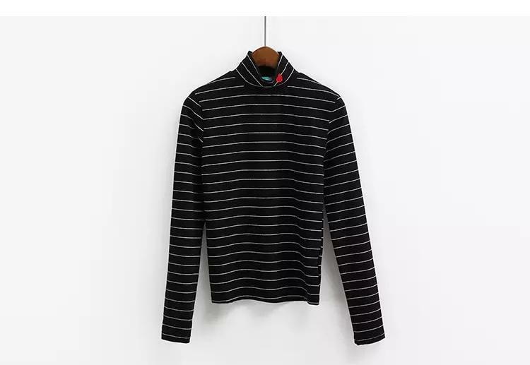 Y2K Heart Turtleneck Top - Retro 90s Grunge, Summer Y2K Outfits, Pastel Goth Fashion