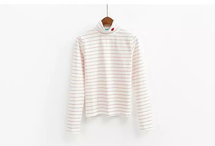 Y2K Heart Turtleneck Top - Retro 90s Grunge, Summer Y2K Outfits, Pastel Goth Fashion