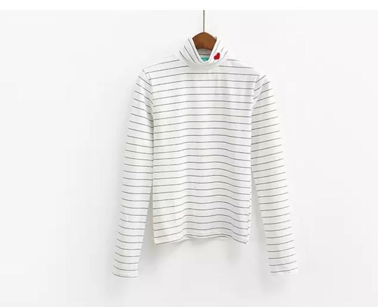 Y2K Heart Turtleneck Top - Retro 90s Grunge, Summer Y2K Outfits, Pastel Goth Fashion