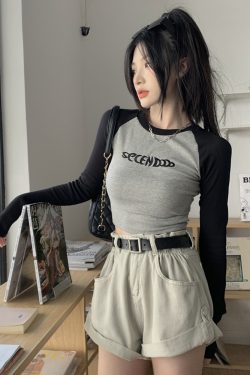 Y2K Long Sleeve Crop Tee - 90s Grunge, Retro, Pastel Goth, Summer & Party Outfits