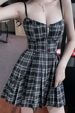 Y2K Plaid Gothic Punk Chain Pleated Mini Dress - 90s Grunge Summer Outfit for Retro Fashion