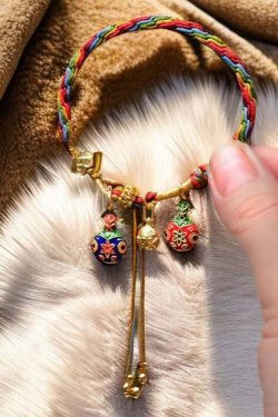 Y2K Rainbow Hand-Knitted Animal Charm Bracelet - Retro 90s Grunge Pastel Goth Fashion