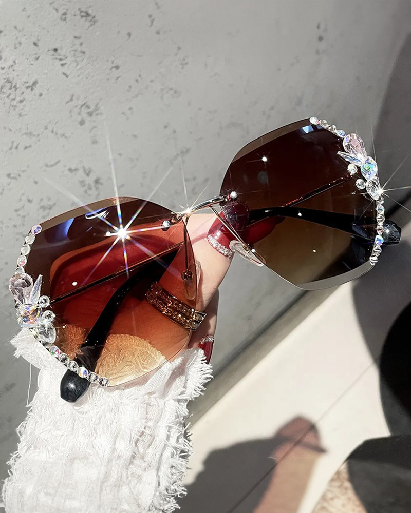 Y2K Rhinestone Sunglasses - Retro 90s Grunge, Hip Hop, and Pastel Goth Fashion Accessories