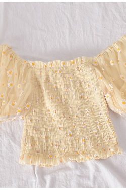 Y2K Soft Girl Ruffled Floral Top - Daisies | 90s Grunge, Retro Summer, Pastel Goth Fashion
