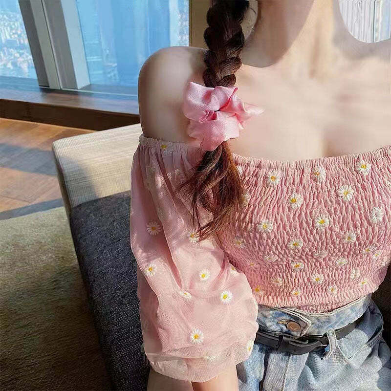Y2K Soft Girl Ruffled Floral Top - Daisies | 90s Grunge, Retro Summer, Pastel Goth Fashion