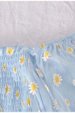 Y2K Soft Girl Ruffled Floral Top - Daisies | 90s Grunge, Retro Summer, Pastel Goth Fashion