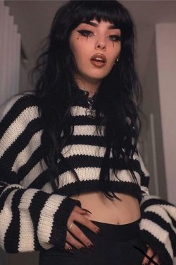 Y2K Striped Cropped Sweater - 90s Grunge, Retro Summer, Pastel Goth, Y2K Club Outfit