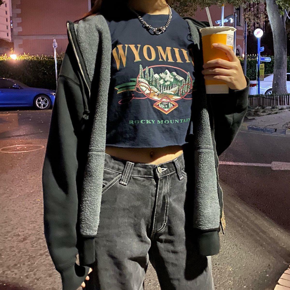 Y2K Summer Grunge Outfit - Retro 90s Fashion, Baby Tees, Y2K Skirt, Goth & Popstar Styles