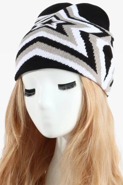 Y2K Summer Grunge Outfits: Star Beanie, 90s Fashion, Retro Style, Y2K Popstar, Pastel Goth
