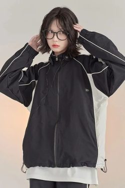 Y2K Windbreaker: Retro 90s Grunge, Summer Outfits, and Popstar Vibes for Women