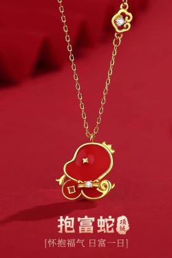 2024 Zodiac Year Snake Necklace for Women, High-End Minimalist Chain, Perfect for Autumn and Winter Fashion