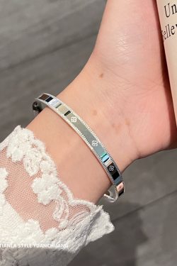 2025 New Style Pure Silver Kaleidoscope Bracelet for Women - Light Luxury Exquisite Hand Jewelry, Versatile High-End Accessories